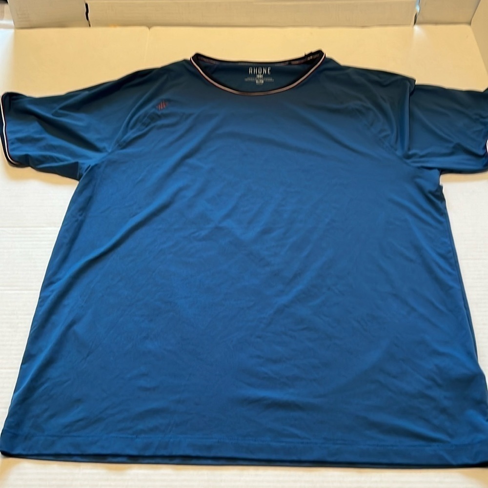 Rhone shirt size XL